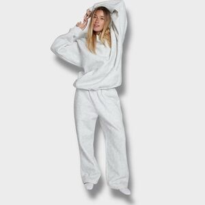 Comfrt Minimalist Bundle Set in Snow Leopard